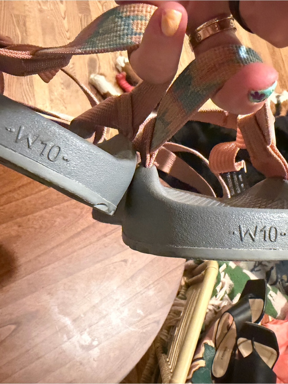 EUC Chaco Women's Peach Multicolor Strap Sandals with Gray Footbed - Picture 3 of 4